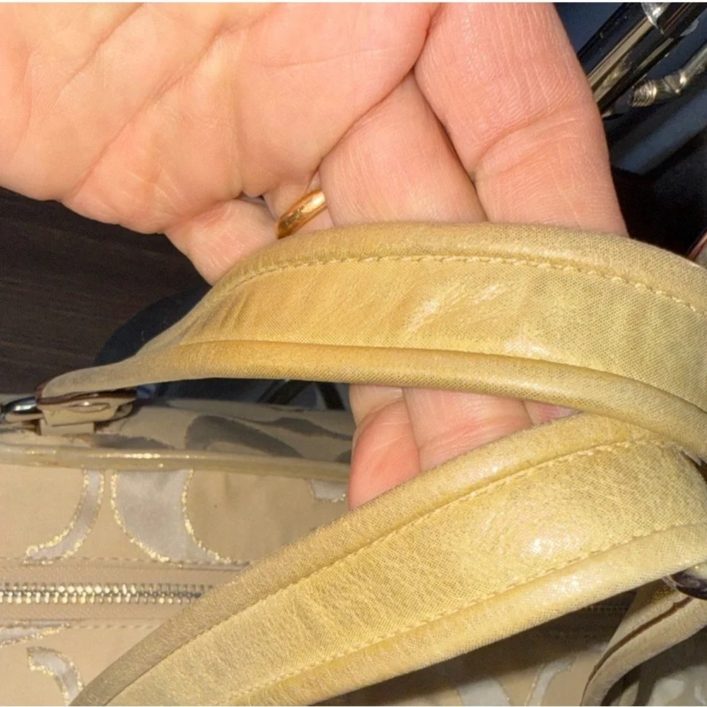 Coach Poppy Beige Signature Tote Bag - Picture 2 of 6